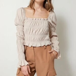 New LINE AND DOT Women’s Large Taupe Pippa Smocked Top Feminine Square Neckline